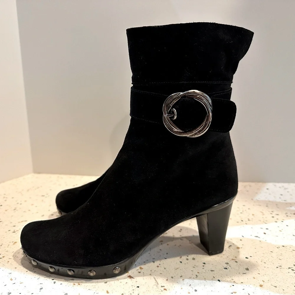 Stuart WEITZMAN‎ Black Suede Heeled Buckle Ankle Bootie